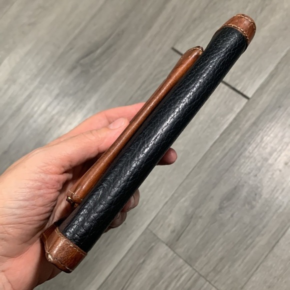 Dooney & Bourke Vintage Black Pebbled Leather w/Brown Leather Trim Coin Purse - Picture 7 of 14